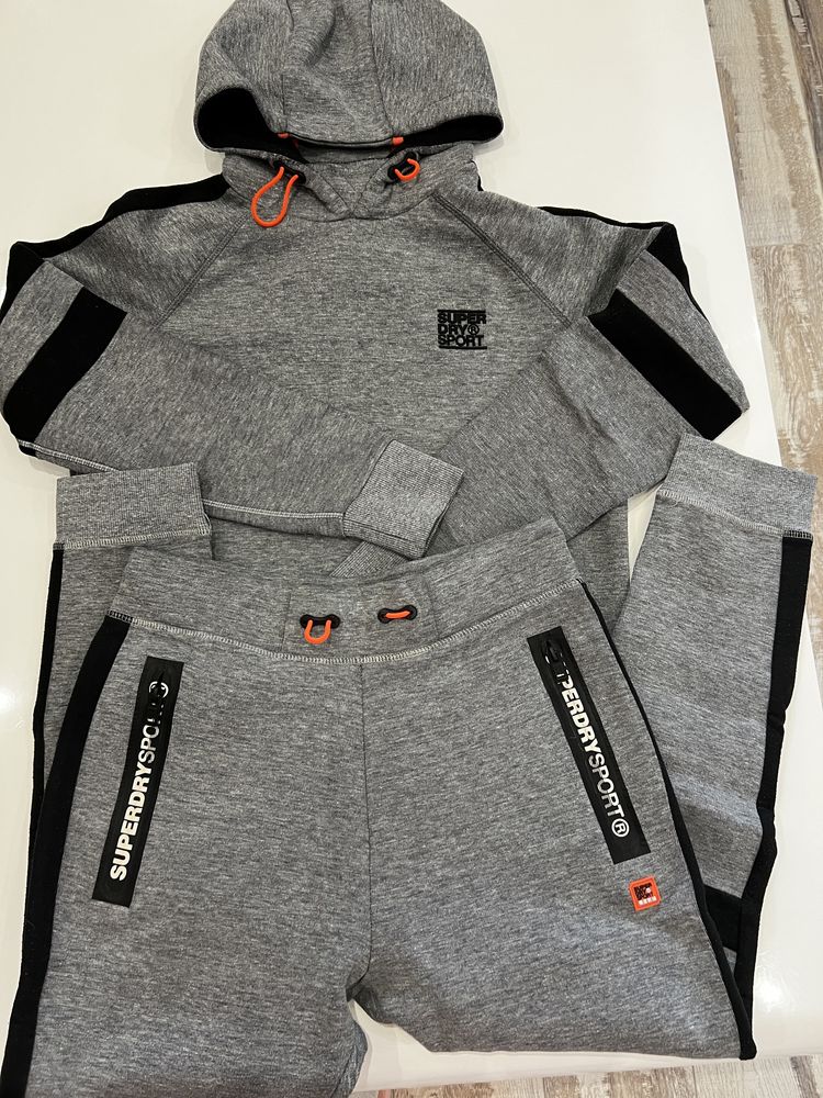 Superdry Sport спортен екип