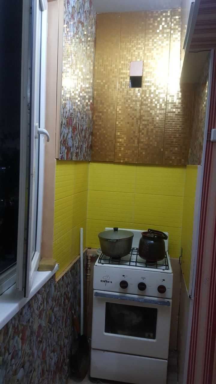 Сотилади 1 хона килинди 2 хона. Продаётс 1-комн переделка в 2ух комнат