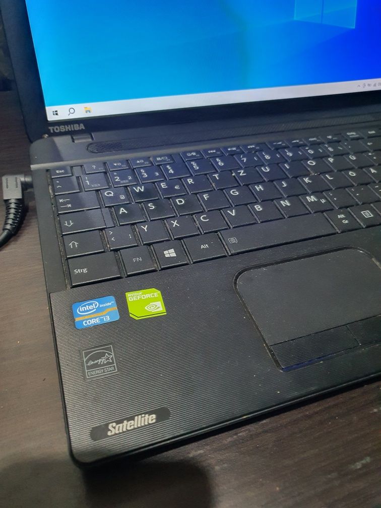 Toshiba i3 8gb ram hdd 320gb