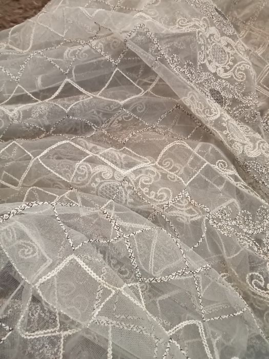 Продам тюль.7 метров