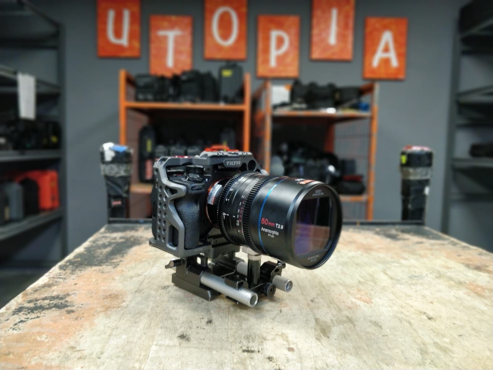 Sirui Venus 50mm T2.9 1.6x Full Frame anamorphic E mount новый упаковк