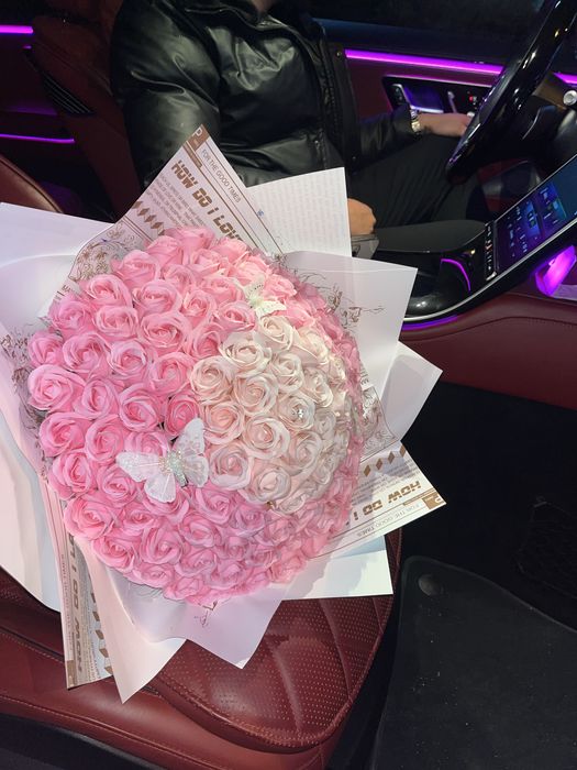 buchete trandafiri sapun buchet cadou personalizat 101 flori sclipici