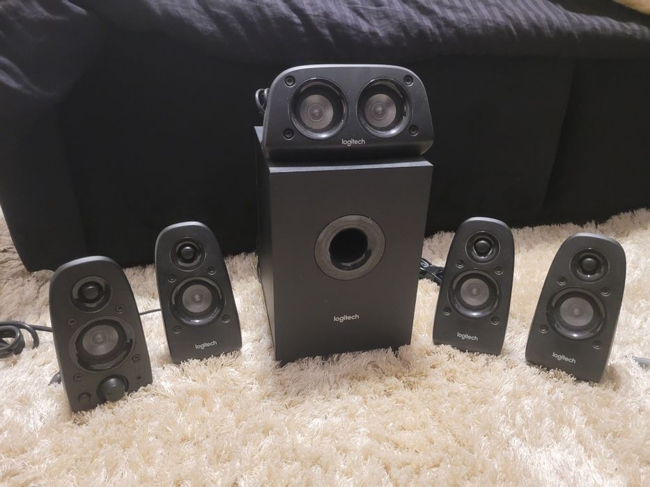 Logitech Z506 Surround Sound 5.1 Speaker System