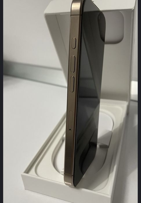 Iphone 16 Pro 128GB Gold  Neverlocked  IMPECABIL FULL BOX GARANTIE
