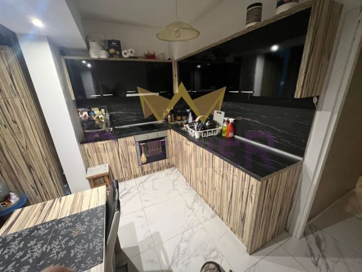 Продава се Тристаен апартамент в София, Бъкстон - 90 кв.м за 2250 €/кв.м - Снимка #2