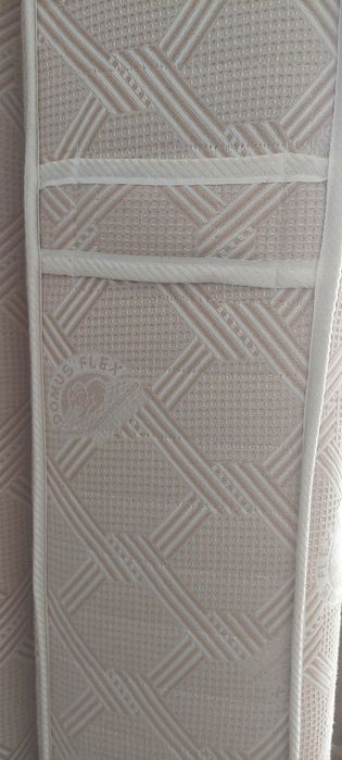 Vând 3 saltele Prestige Domusflex, 90/200 cm. Grosime 25 cm.