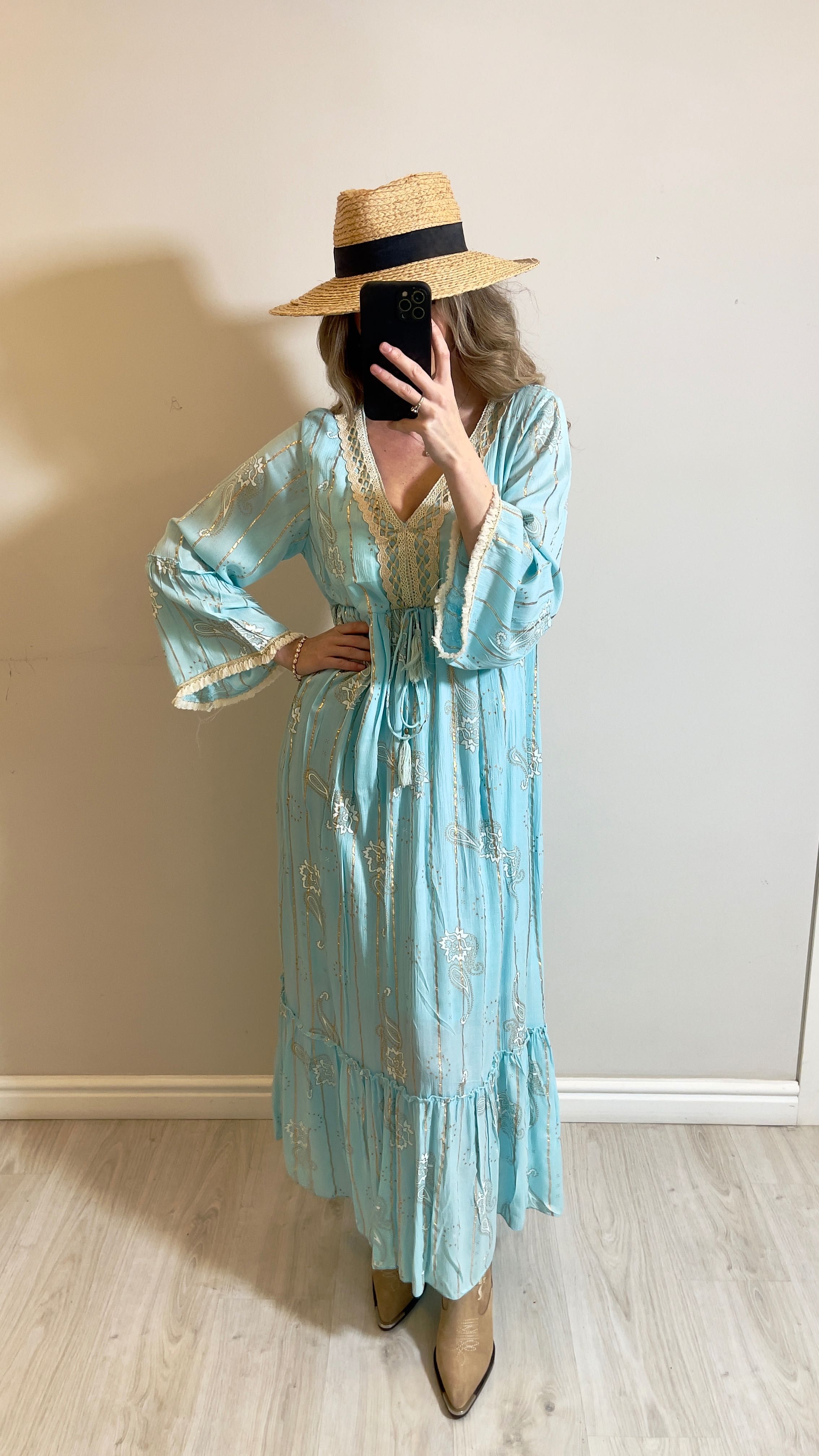 Rochie boho-Se vinde tot stocul de haine – ideal revânzare