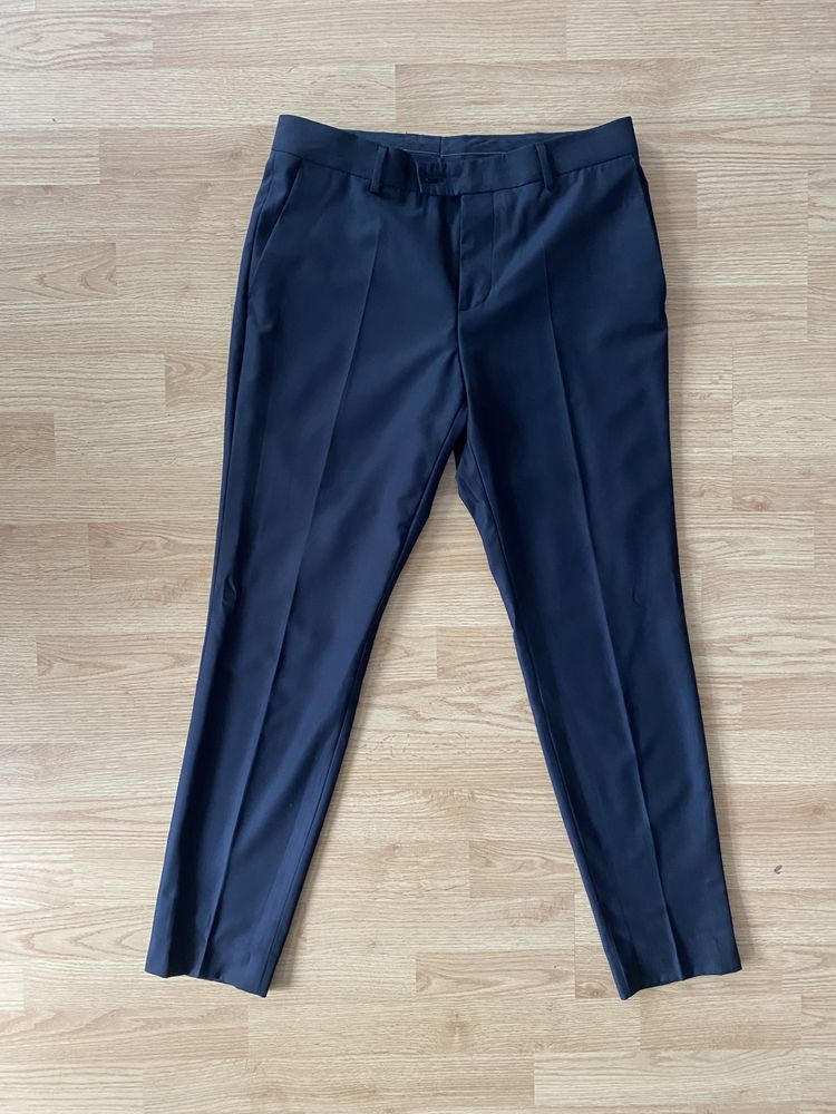 Pantaloni de stofa