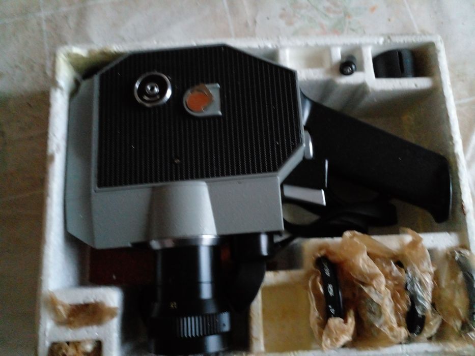 Продаю кинокамеру