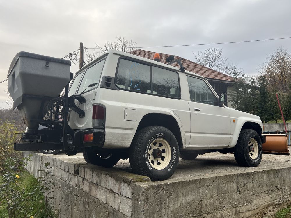 Nissan Patrol Y60, echipat deszapezire