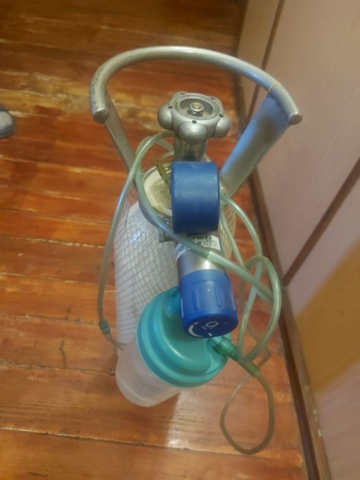 Tub de oxigen medicinal portabil