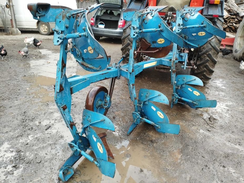 Plug reversibil Rabewerk cu 3 trupițe/brazde