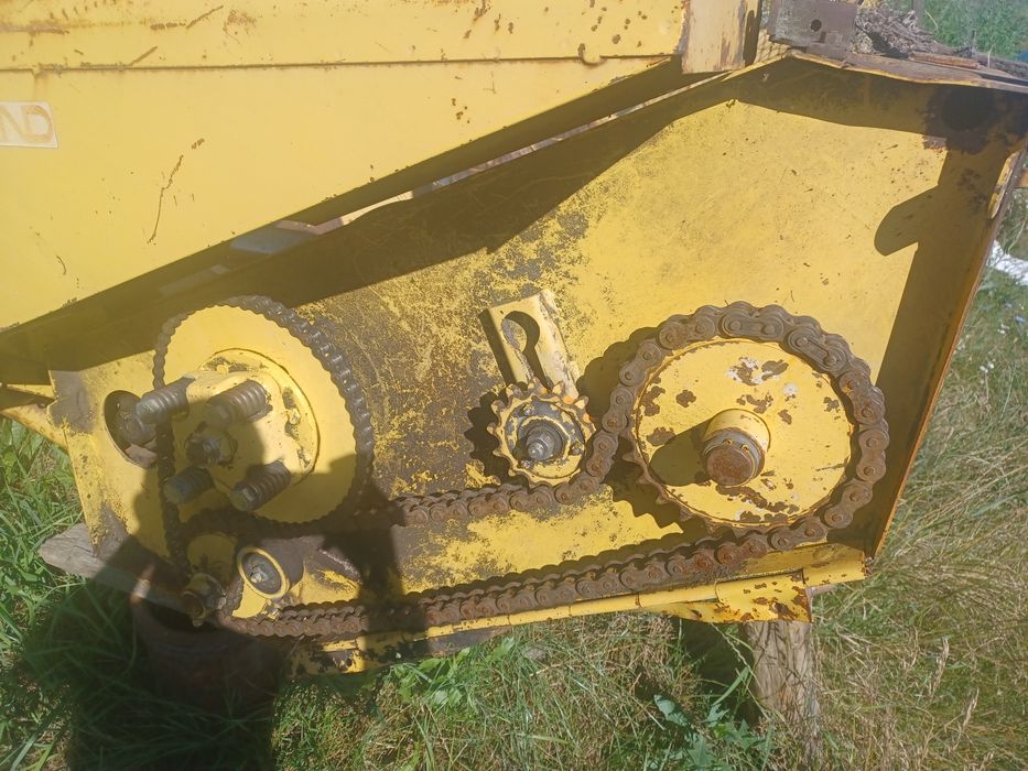 Vând/Schimb masa porumb 4 randuri