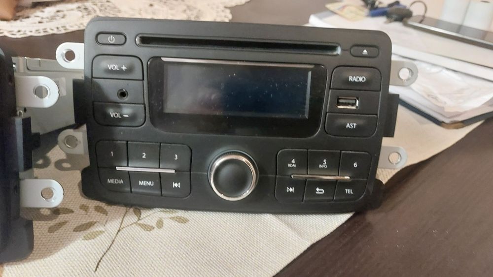 Radio Dedicat Dacia Logan, MCV, Dokker, Duster, Sandero, Lodgy