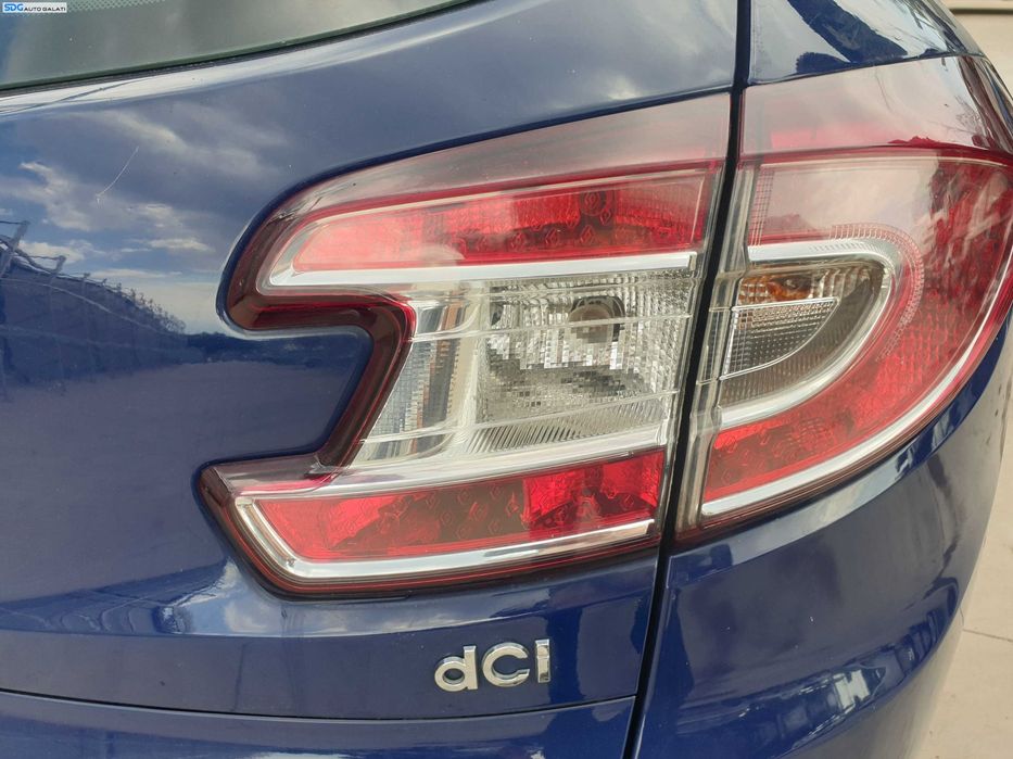 Tripla Stop Lampa Dreapta de pe Haion Hayon Portbagaj Renault Megane 3 Break Combi 2008 - 2016 [K6276]