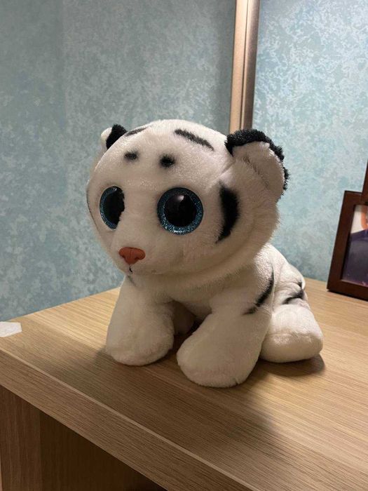 Мягкая игрушка “Белый тигрёнок” – очаровательный и мягкий