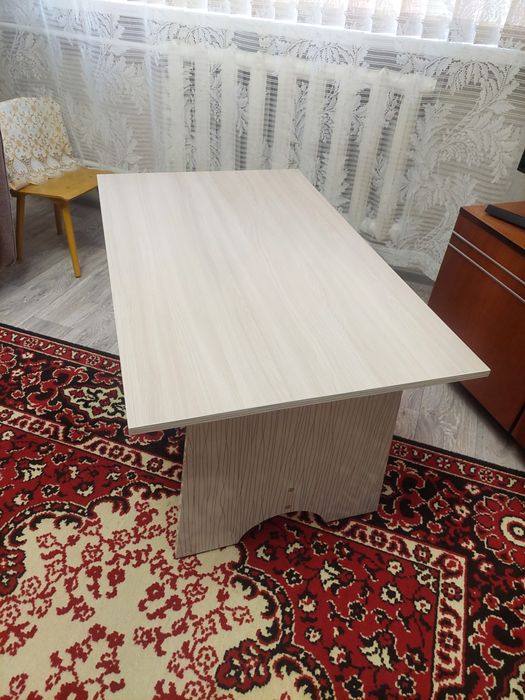 Журнальный стол новый