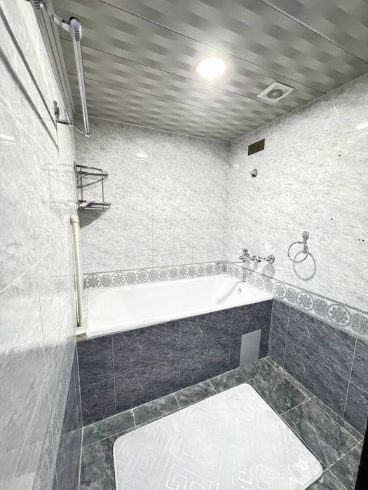 Сотилади Чилонзор 18 квартал 2 хонали разделка