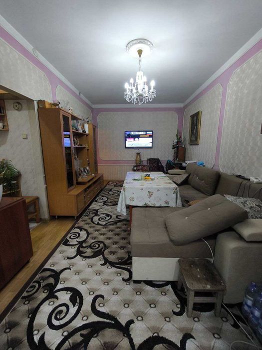 Буюк Ипак Йули. 3/3/5. Художники.