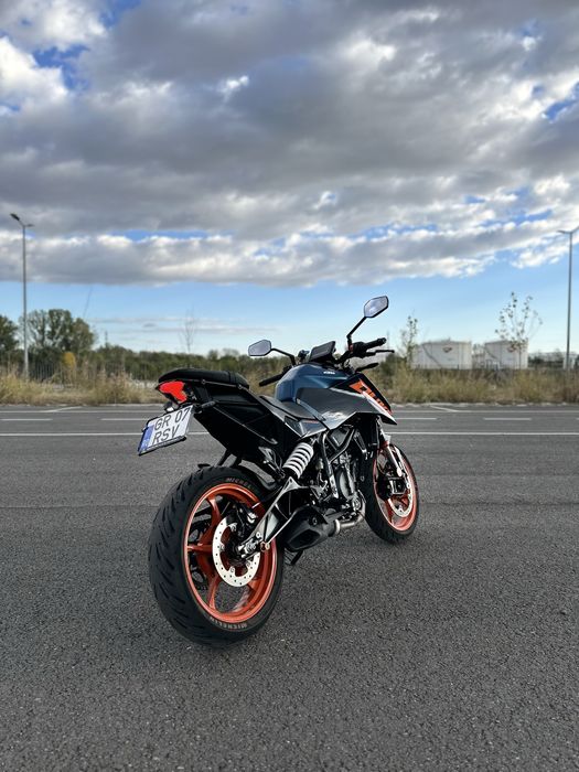 Vand KTM Duke 125 model 2024