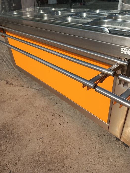 Vând vitrine frigorifice reci