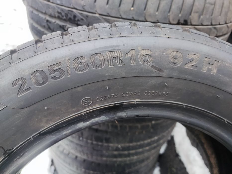 1бр. зимна гума 205/60/16 Giti Winter 
dot21
6.87mm
Добро състояние на