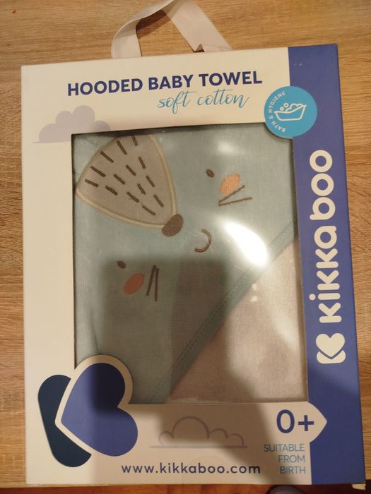 Две блузки с къс ръкав 74/80 и бебешка хавлия