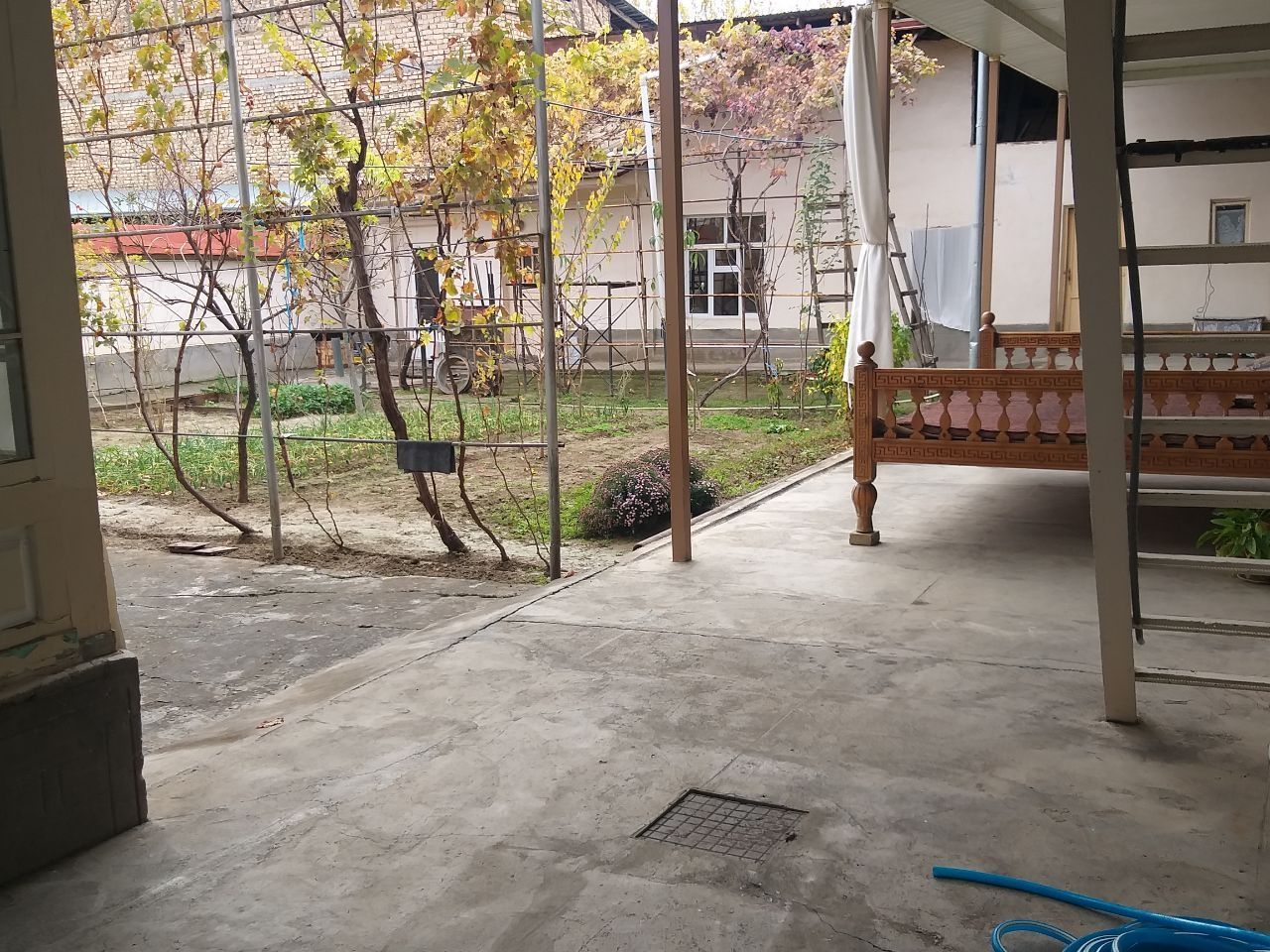 Uchtepa rayoni Eshonxoja toshkenli 3 tor kocha orizor bozorga 300 metr