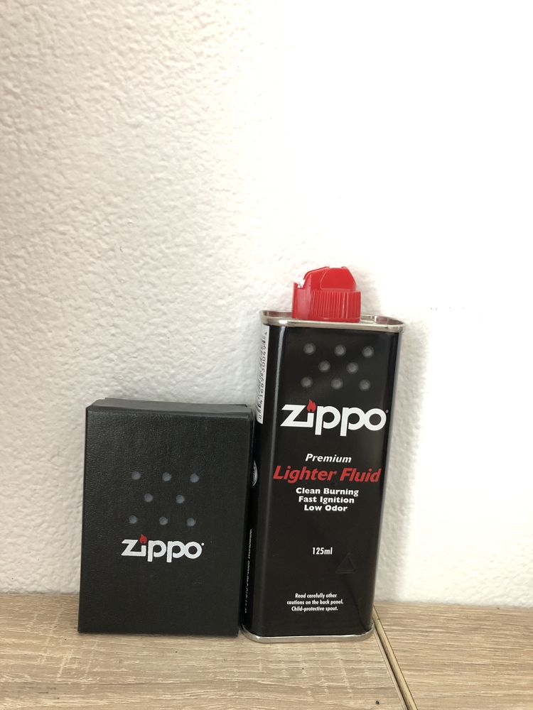 Bricheta Zippo Originala + Lichid Zippo