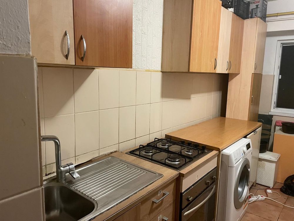 Vand apartament 2 camere decomandate ultracentral