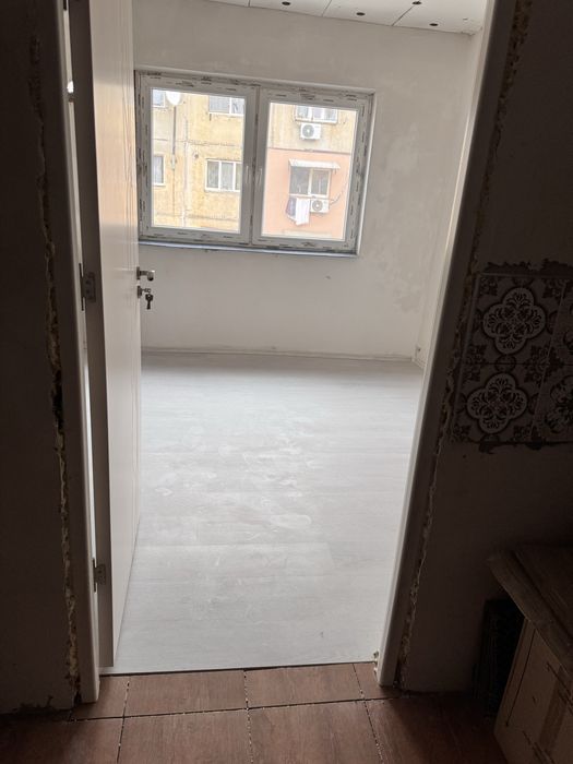 Vand Garsoniera schela