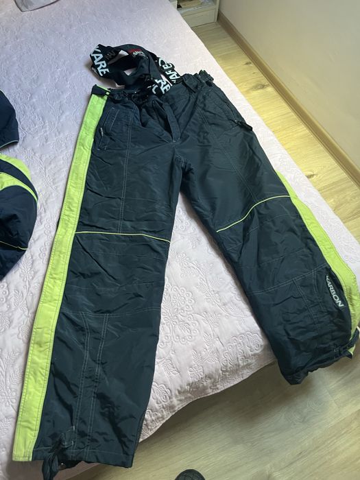 Мъжки ски екип в добро състояние