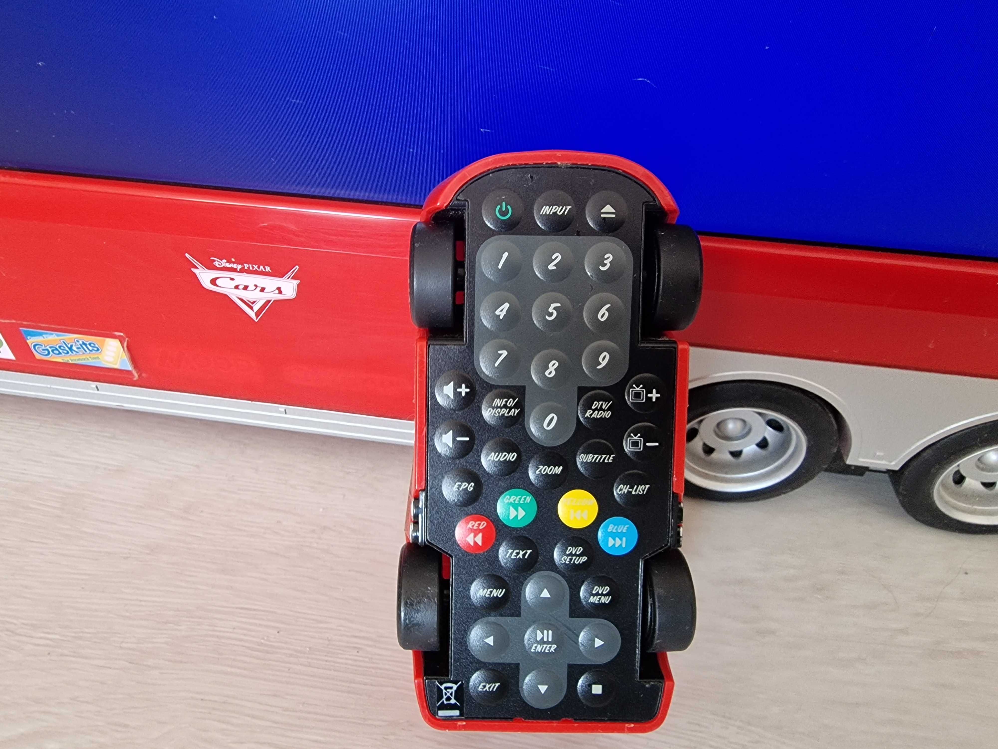 LCD телевизор с вградено двд