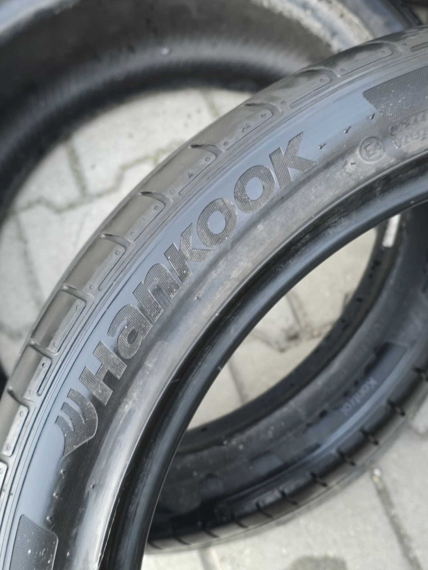 235 40 19 Hankook