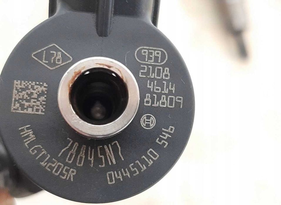 Injector Mercedes C Class 1.6 DCI Cod injector 0445110546