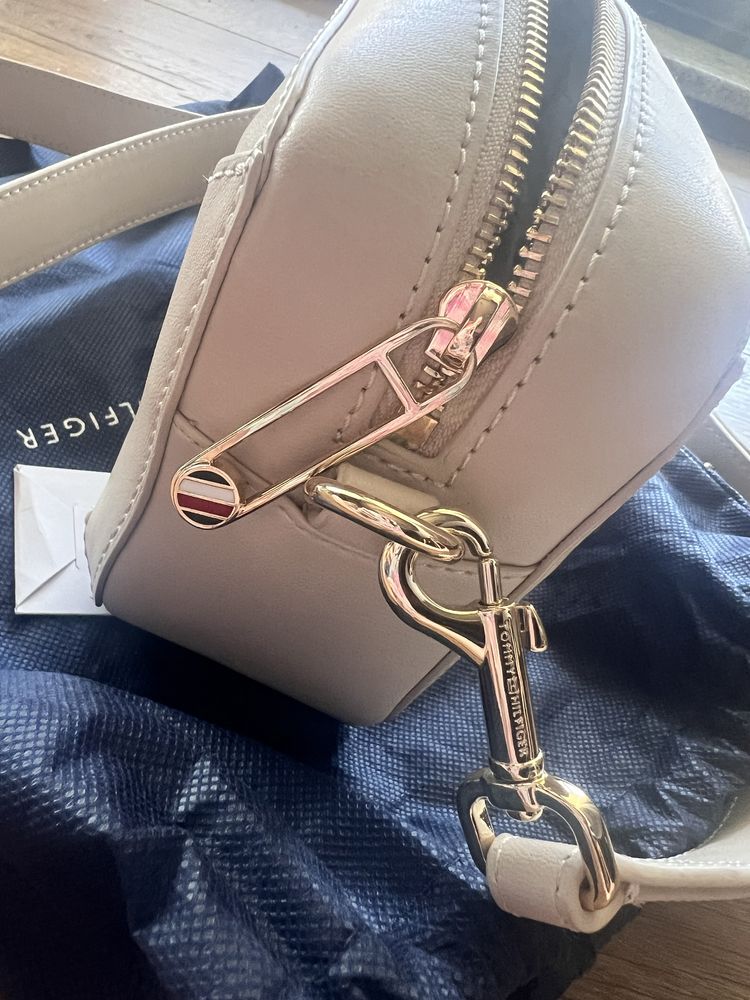 Дамса чанта Tommy Hilfiger