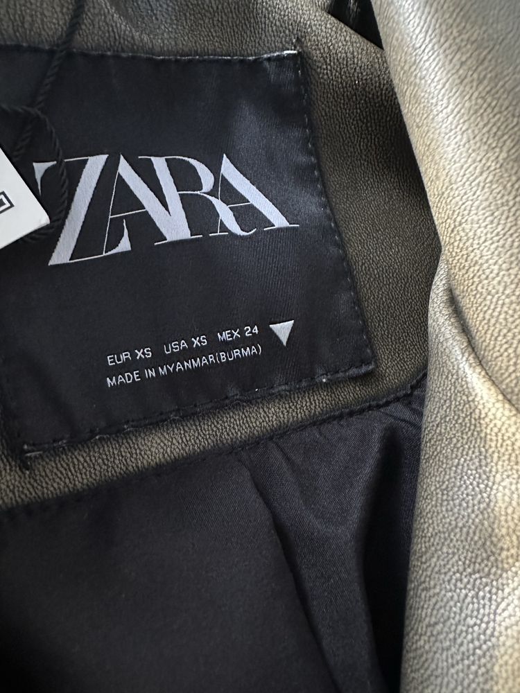 Куртка Zara новая