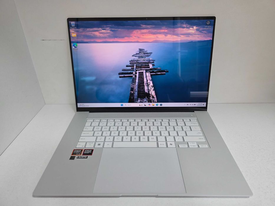 ASUS Zenbook S 16 OLED UM5606WA - KLI Amanet