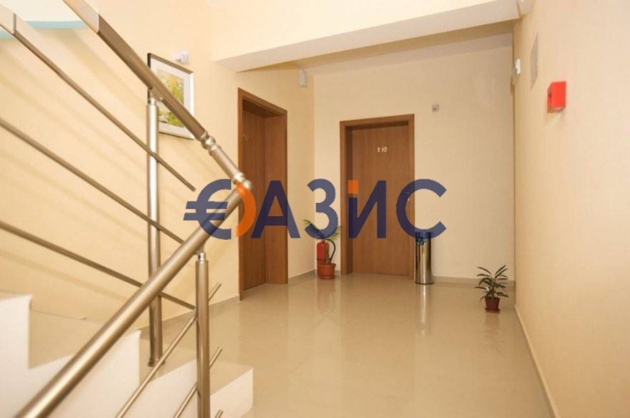 Действащ хотел в Несебър, кв. Аурелия, РЗП 885 кв. м,