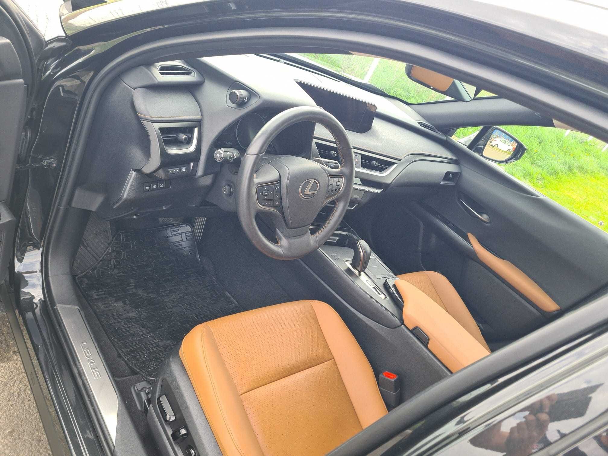 Lexus UX 300e (2021, 9.300 km, TVA deductibil)