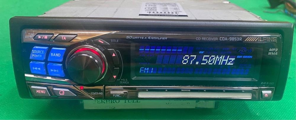 CD player auto Alpine CDA 9853 Top sunet