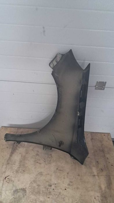 aripa dreapta fata Skoda Roomster an 2012