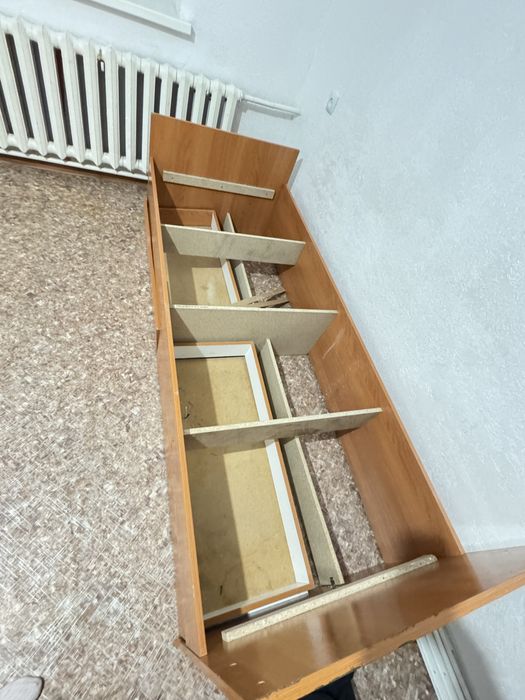 Кровать без матраца