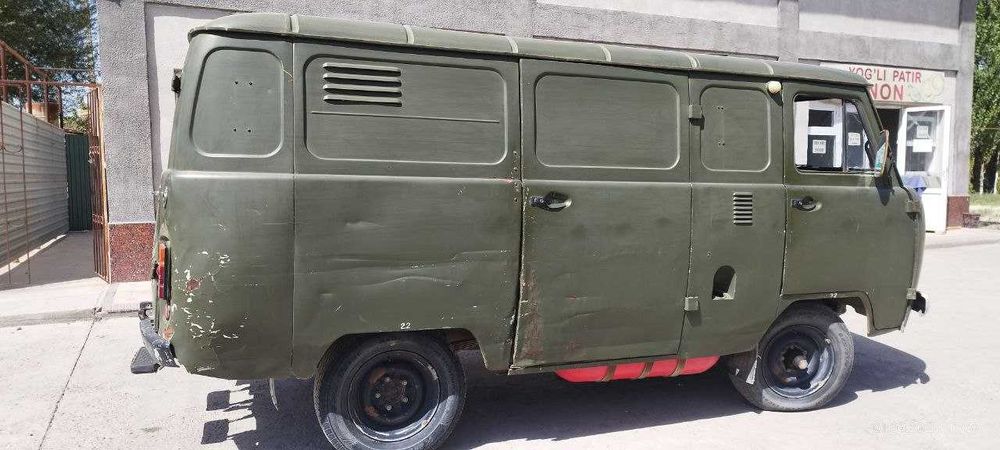 UAZ furgon sotiladi