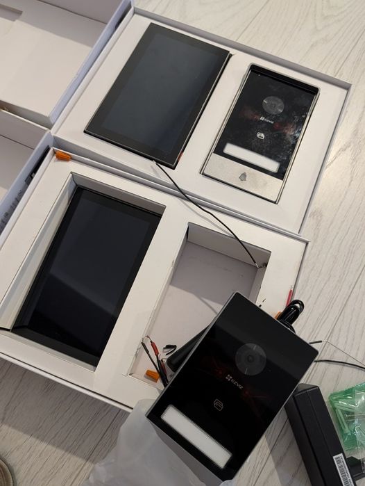 HP7 ezviz interfon 2 bucăți ( nefuncționale)