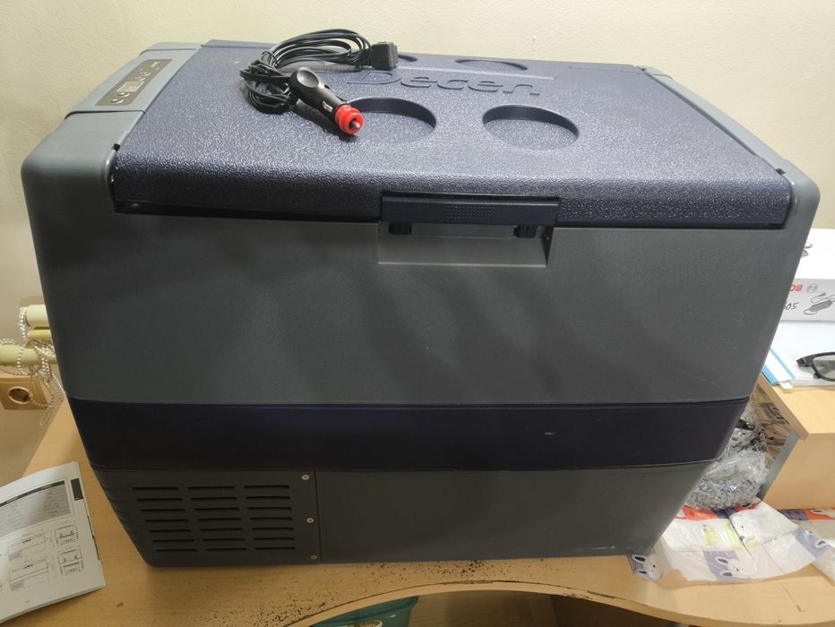 DECEN kомпресорна хладилна кутия, преносим хладилник 60 литра, 12 V