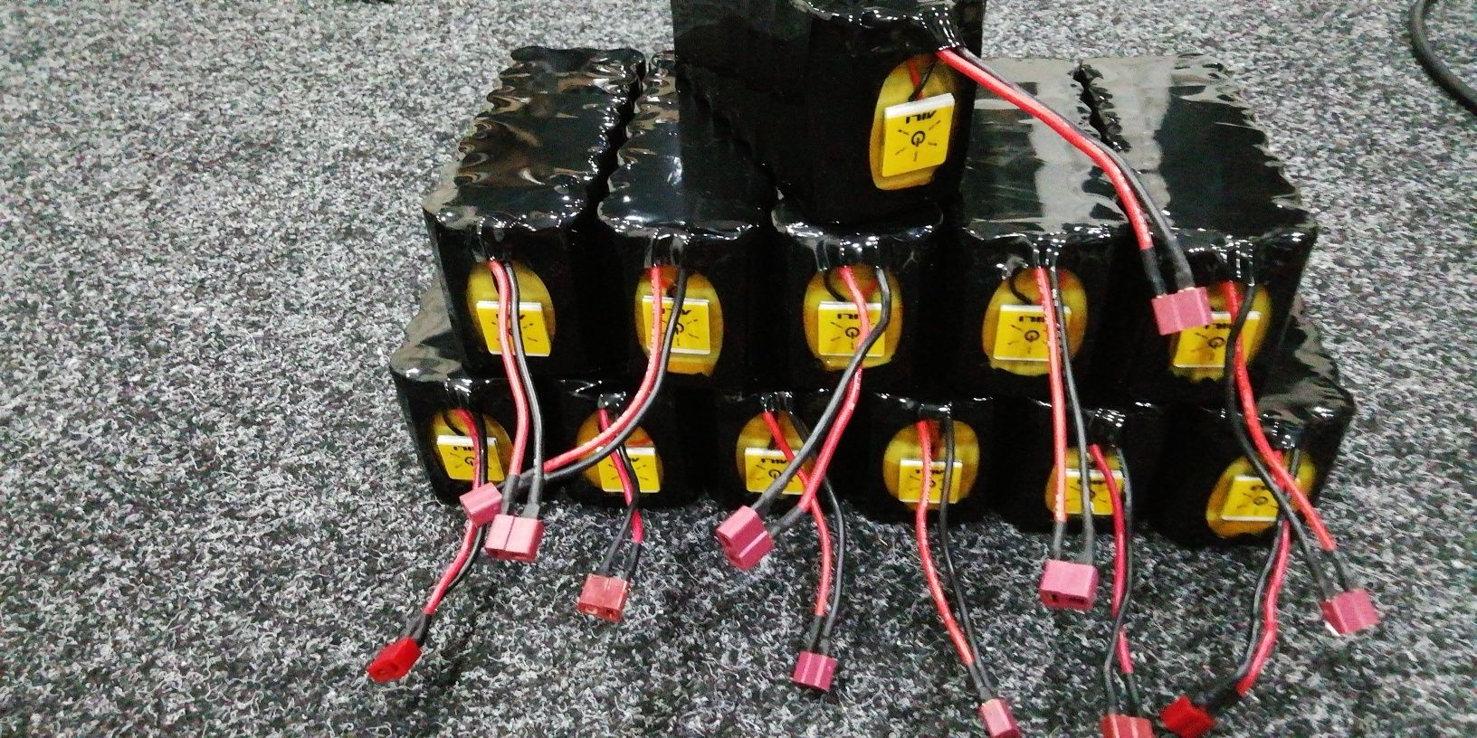 Baterie li ion 12v 14Ah cu indicator