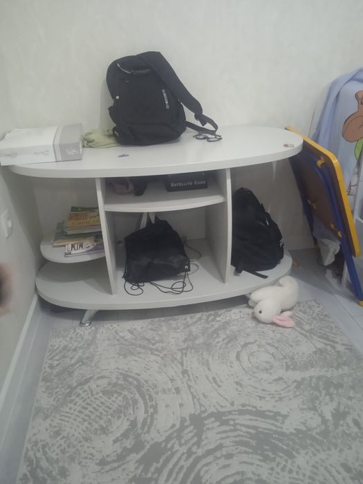 Подставка для телевизора или другое