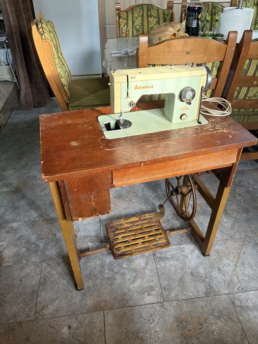 Masina de cusut 1979 Veronica