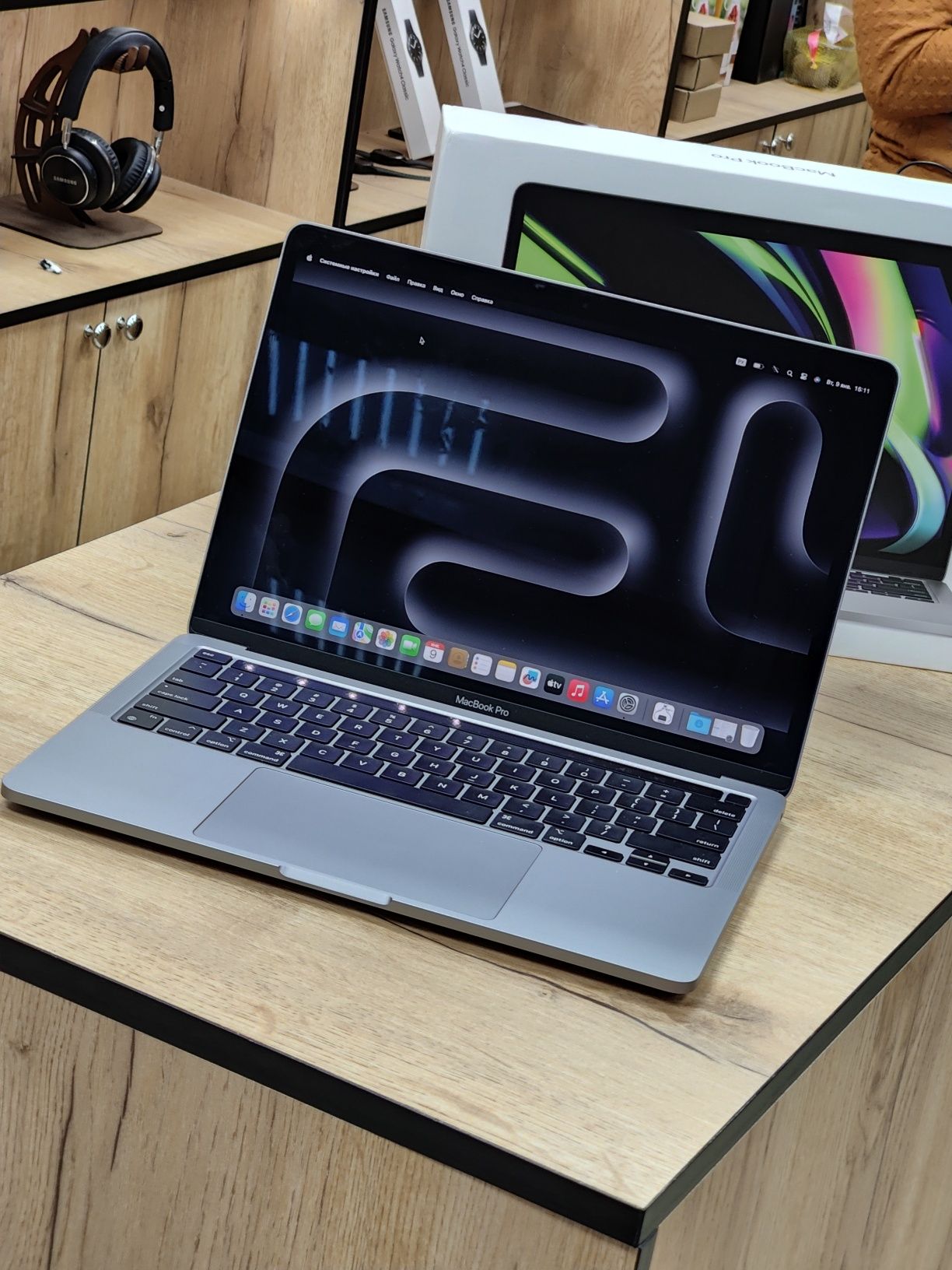 MacBook PRO M1 8/256гб